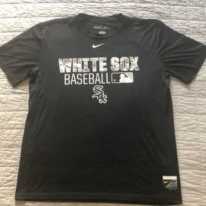 Nike Chicago White Sox Dri-Fit shirt. Men’s size L